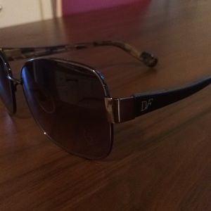 Diane Von Furstenberg Joy DVF819S sunglasses